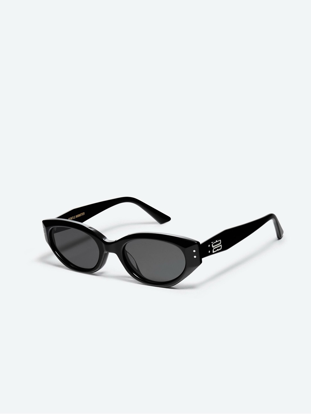 Gentle Monster Cat-eye Sunglasses in Black Acetate Rococo 01 - Picture 2 of 5